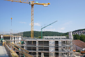 Das Foto zeigt eine Rohbauansicht der Baustelle der 