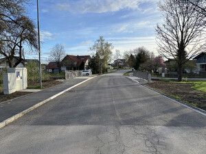 Brücke über die Riß  mit neuem Straßenbelag