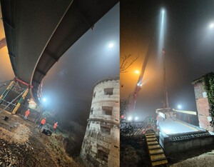 Das Foto ist zweigeteilt und zeigt, wie der Schwerlastenkran die Brücke über den Brücken-Widerlager einpasst.