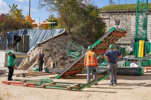 Das Foto zeigt die Brückenbaustelle beim 