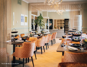 Das Foto zeigt einen Blick in die Räumlichkeiten des Restaurants 