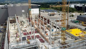 Das Foto zeigte eine Großbaustelle des Bauunternehmens Schmid aus Baltringen aus der Vogelperspektive (aufgenommen mit einer an einem Kran installierten Webcam).